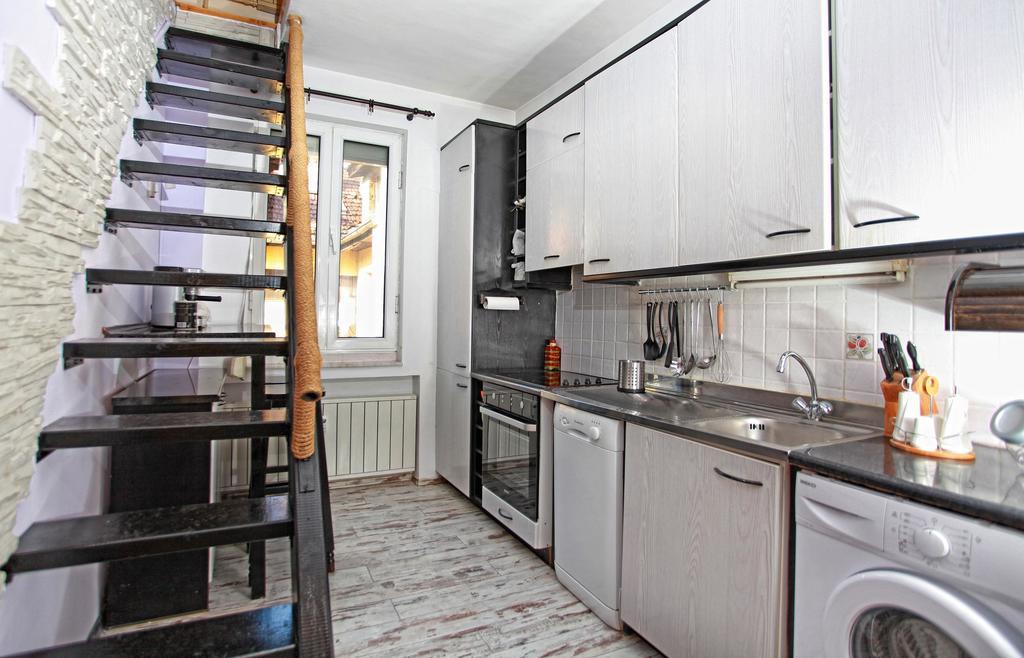 Raya Maisonette Sofia