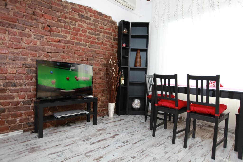 Raya Maisonette