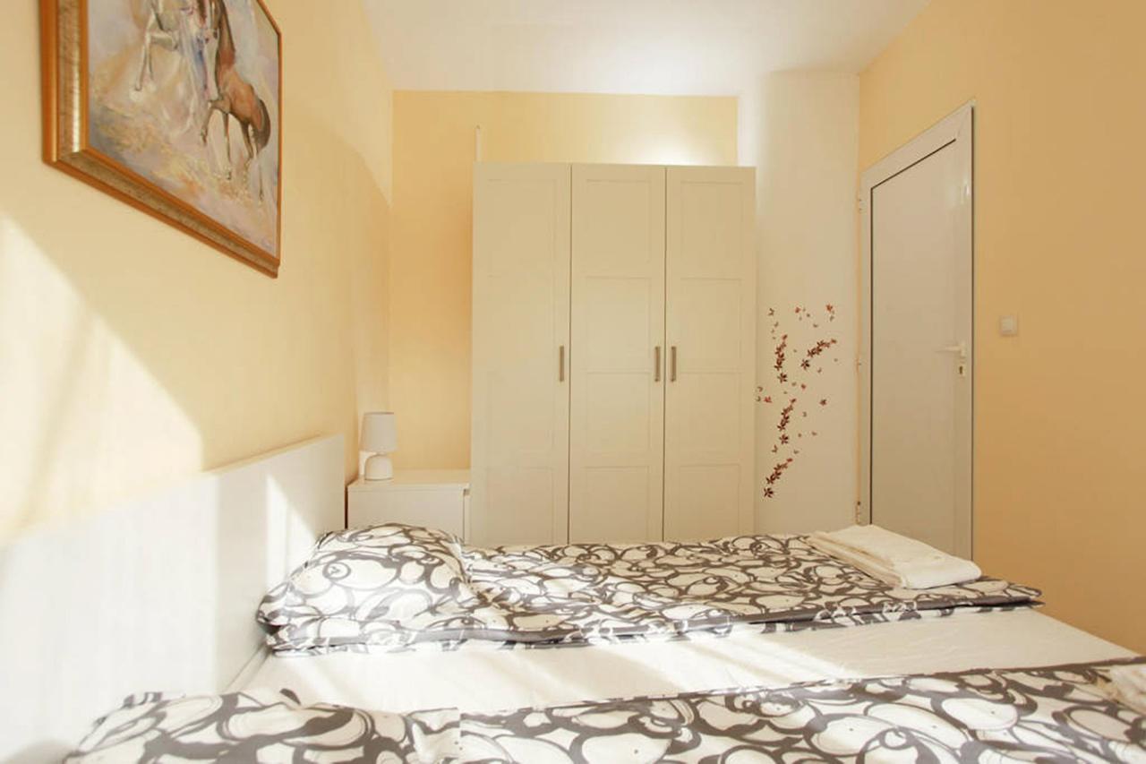 Raya Maisonette *